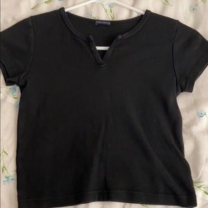 I’m a selling a black shirt